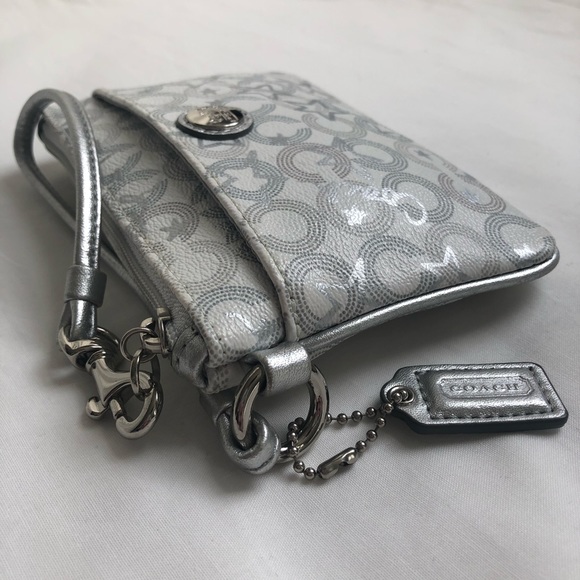 Coach Wristlet - Picture 2 of 8